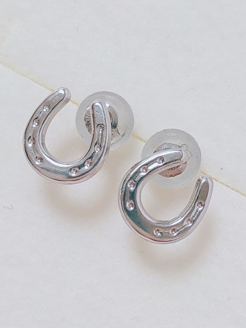 新作 未使用品 k14WG ピアス