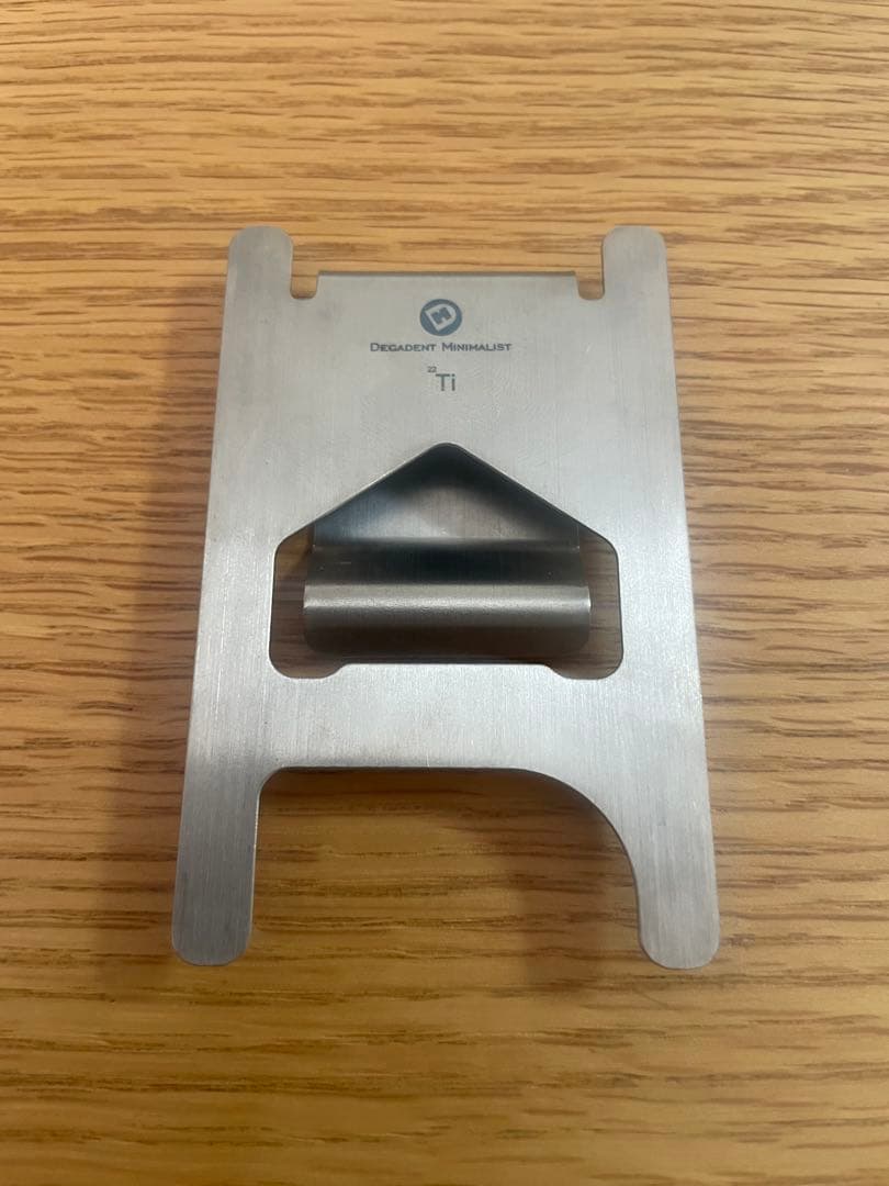 Decadent Minimalist Titanium カードケース USA製