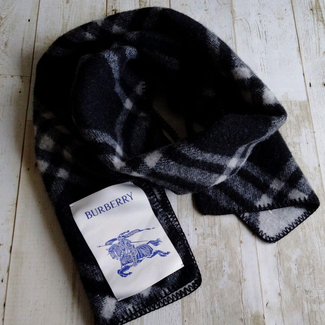 美品✨️BURBERRYウールスカーフ　ストール　マフラー黒×白