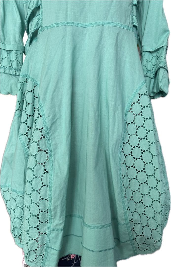 ミントグリーン レースディテール ロングコート