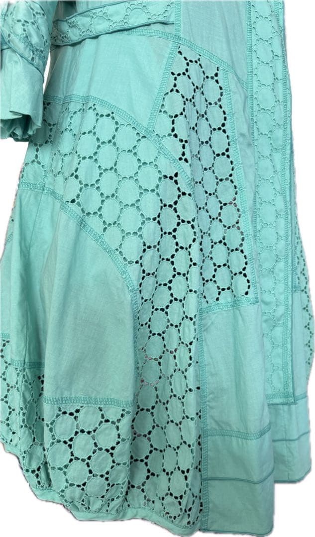 ミントグリーン レースディテール ロングコート