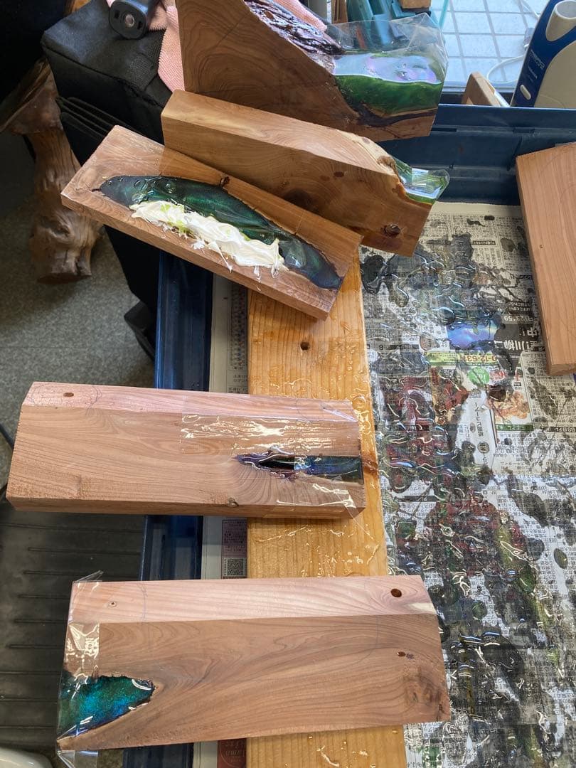 木製アシストグリップ　レジン仕上げ　200系はハイエースAピラー用