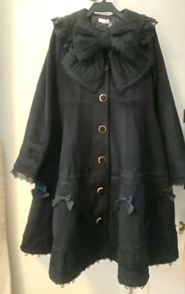 メニーリボンコート シャルミエール アクシーズファムカワイイ 黒