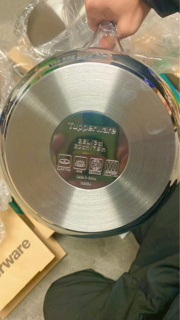 新品不使用Tupperware ステンレス保存容器セット