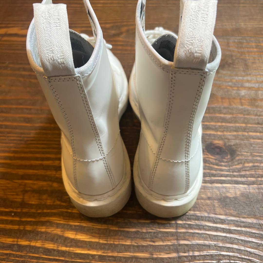 ドクターマーチン　ホワイト　8ホールブーツ　メンズ