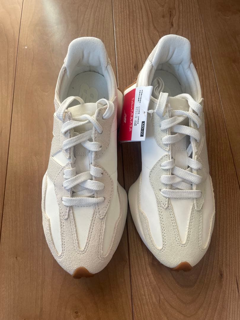 新品未使用　ニューバランス327 ベージュ　レディース　スニーカー