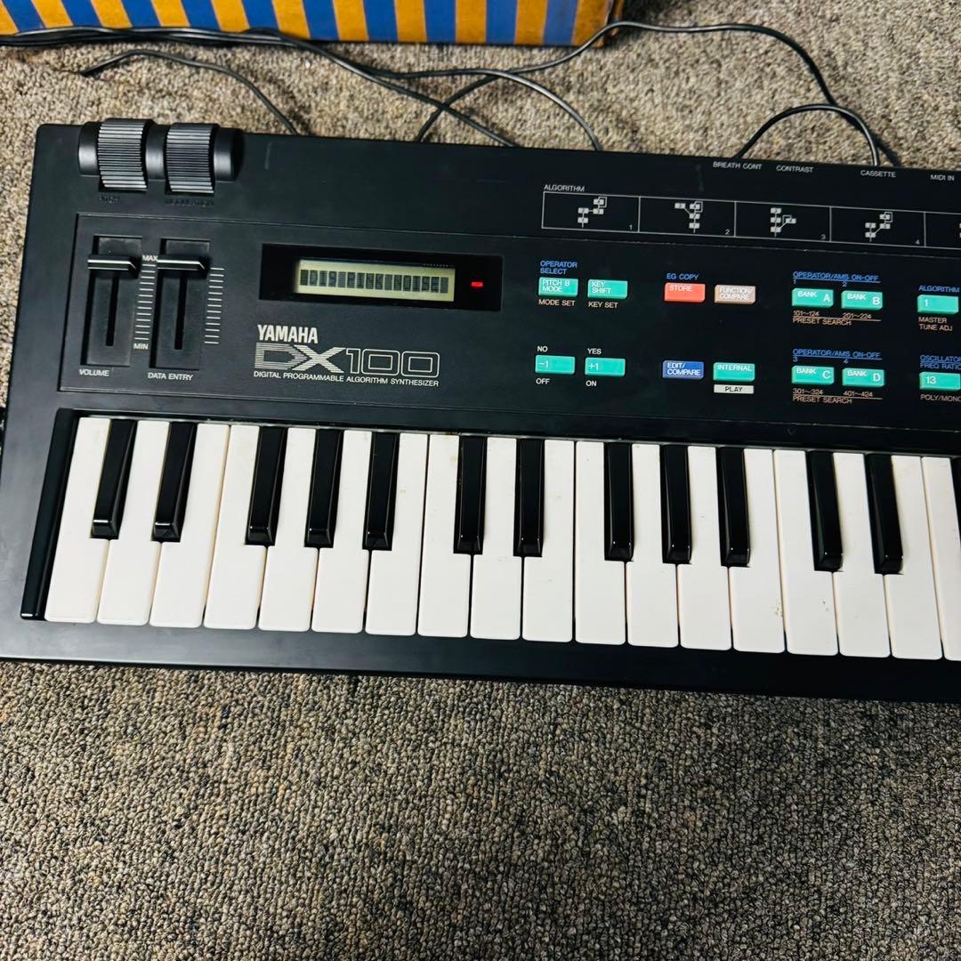 D51早い者勝ち✨ヤマハ シンセサイザー 49鍵 4オペレーターFM音源搭載！