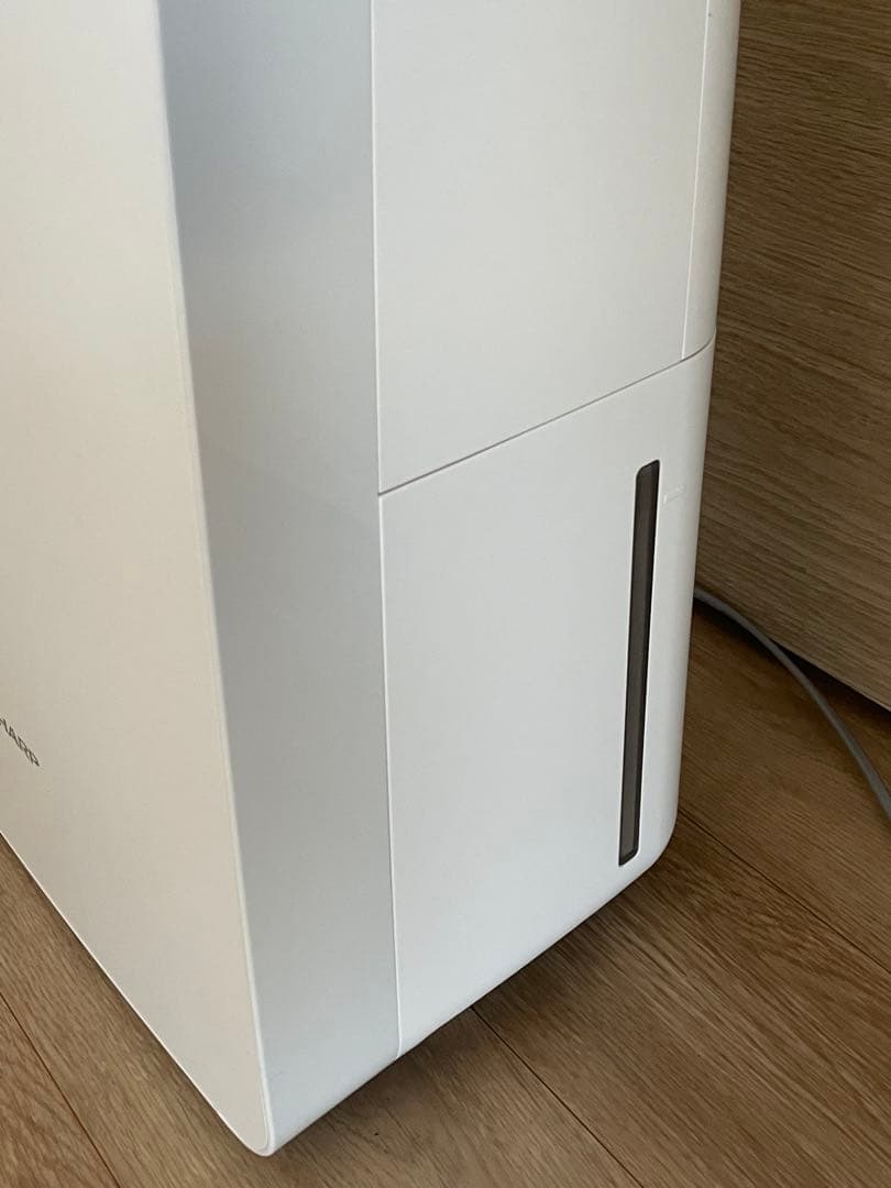 【美品】シャープ 衣類乾燥 除湿機 CV-P120-W プラズマクラスター