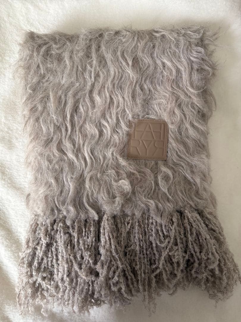 新品FRAYI.D ブラッシュシャギーニットマフラー