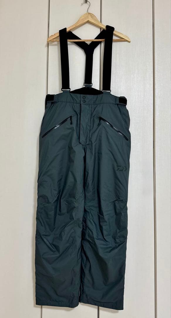 【Daiwa】 フィッシングスーツ 上下セット 黒/グレー