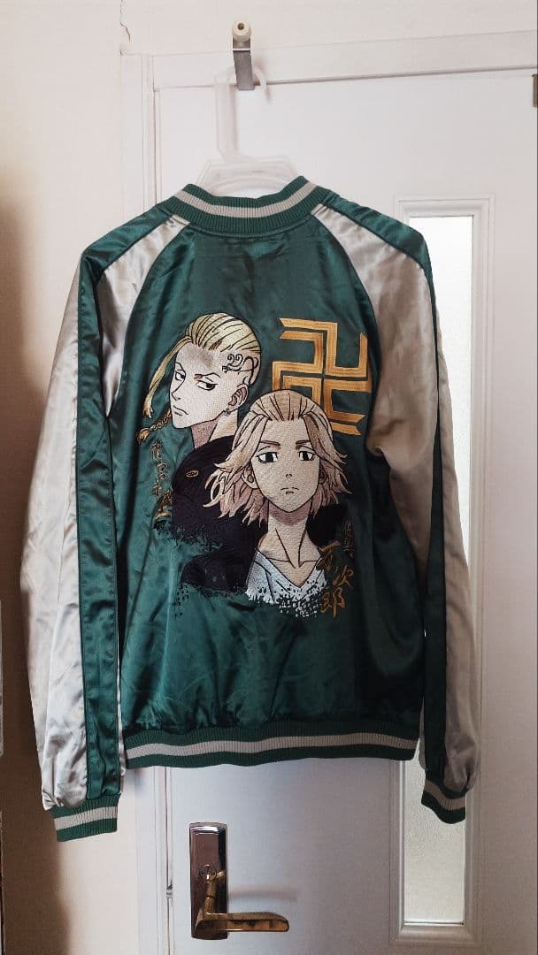 新宿スワン全38巻、東京リベンジャーズ全31巻、東京リベンジャーズスカジャン