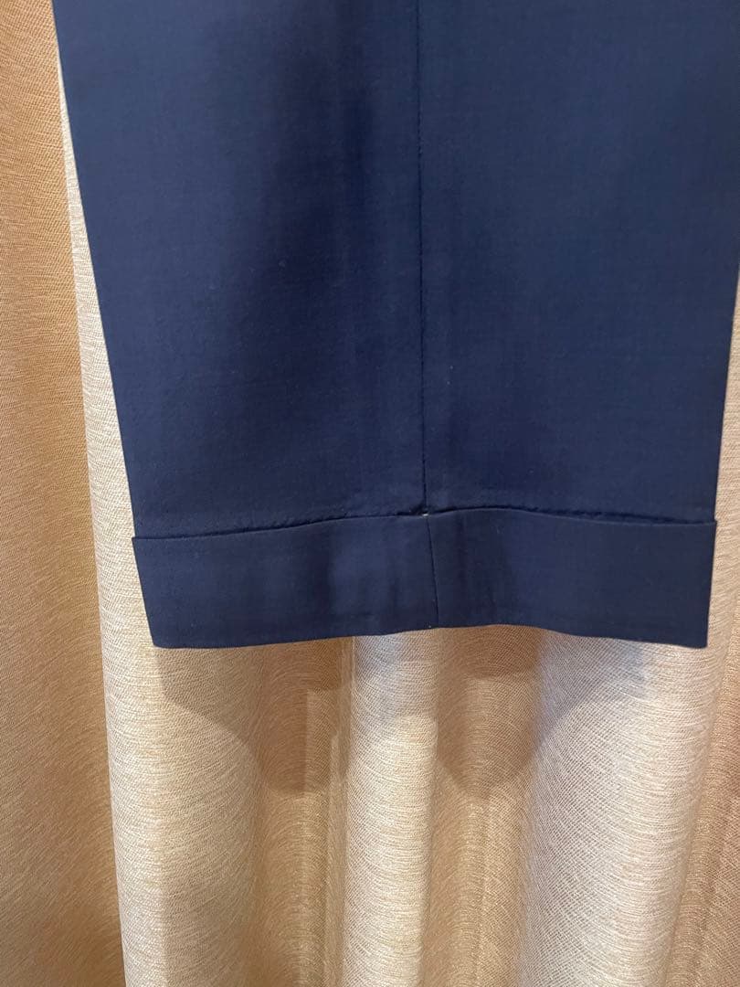 定価20万円　ロロピーアナ　ネイビー 3ピース　スーツジャケット(シルク入り)