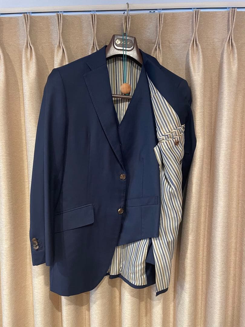 定価20万円　ロロピーアナ　ネイビー 3ピース　スーツジャケット(シルク入り)