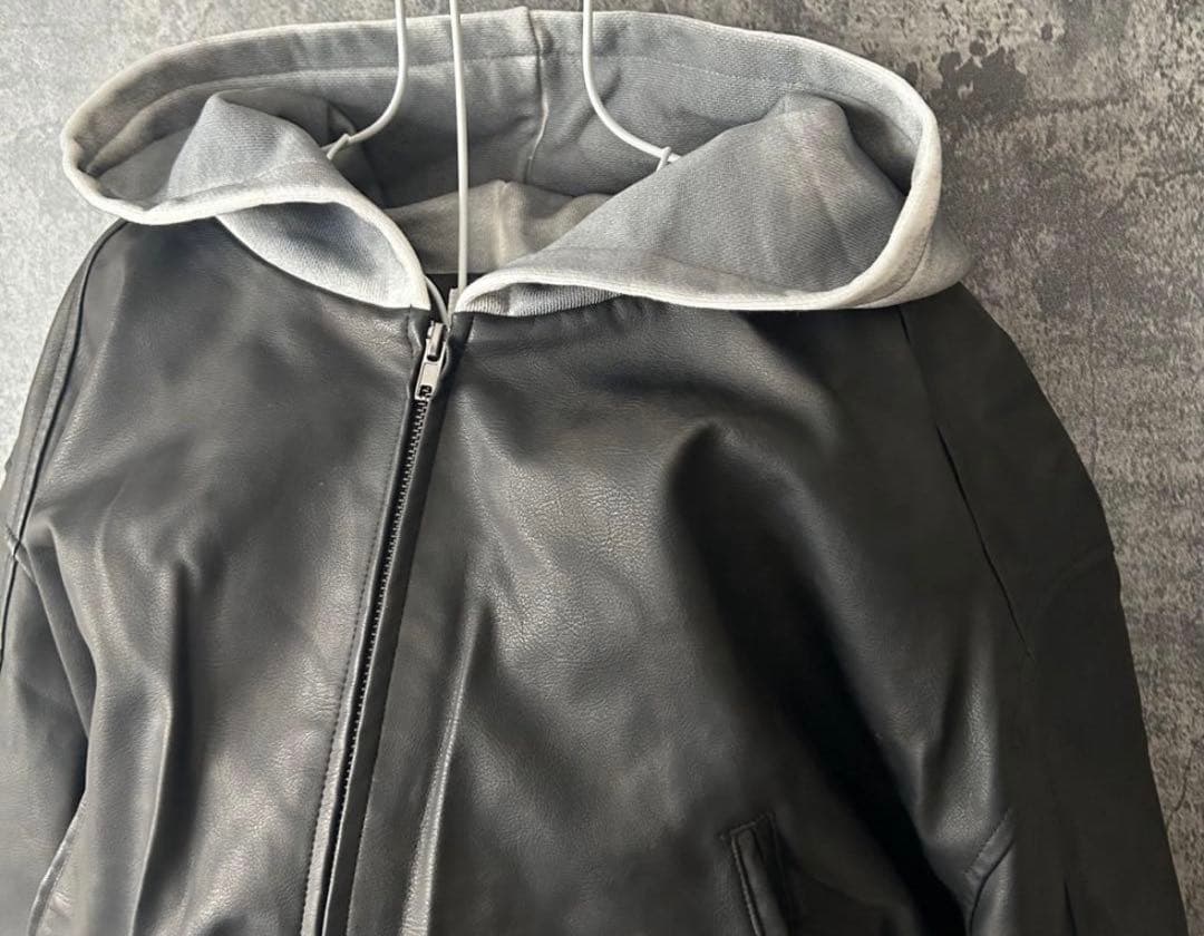 ダーリッチ フード付きクロップドレザージャケット