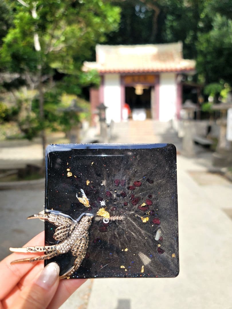 闇を味方にし負の念を受け返す黒翼の反射のエネルギープレートオルゴナイト