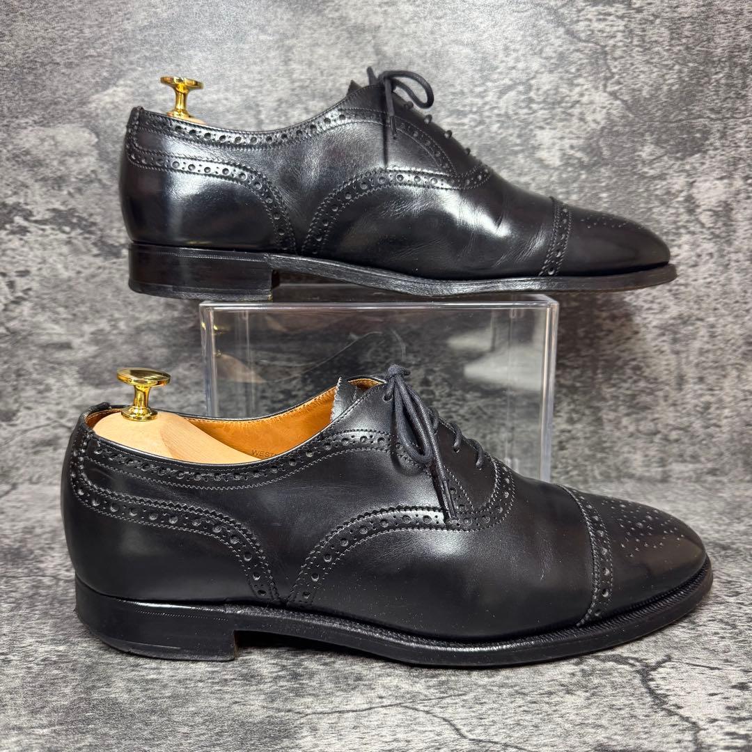 【美品】クロケット＆ジョーンズ ストレート メダリオン 8E 黒 レザー