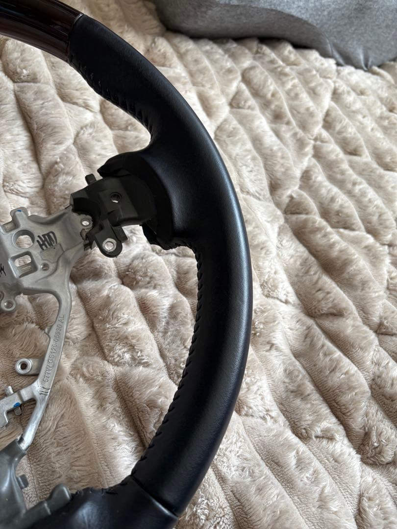 60ハリアー部品（前期プレミアム装着品）