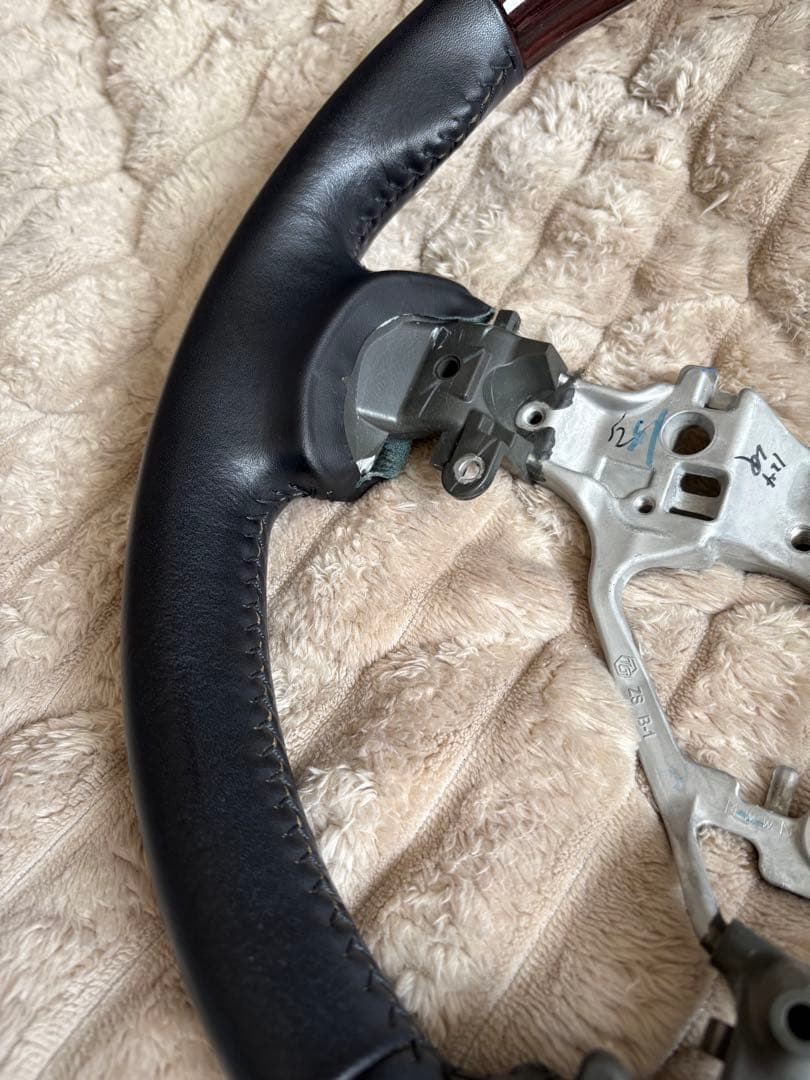 60ハリアー部品（前期プレミアム装着品）