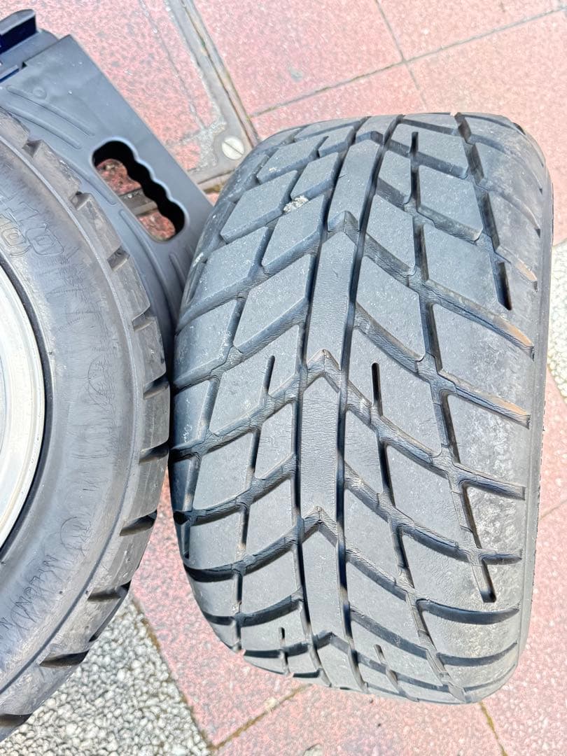 スポーツタイヤ付きホイール