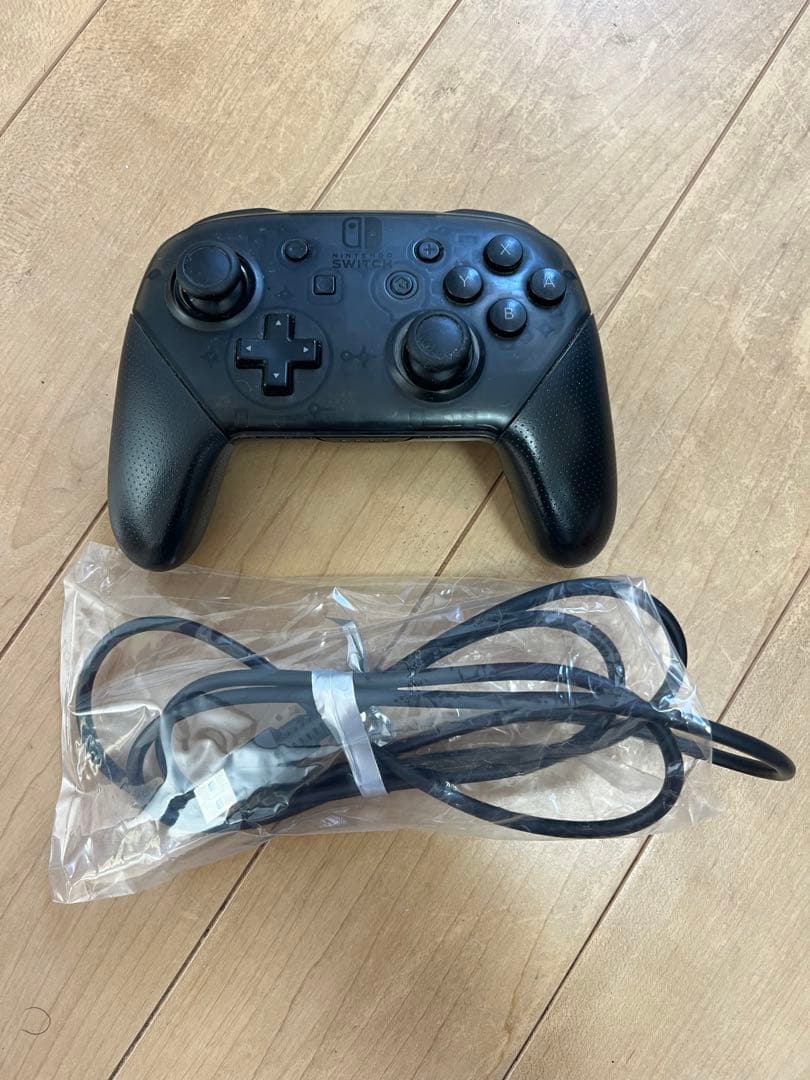 Nintendo Switch、プロコン、スマブラセット　※1部欠品パーツあり