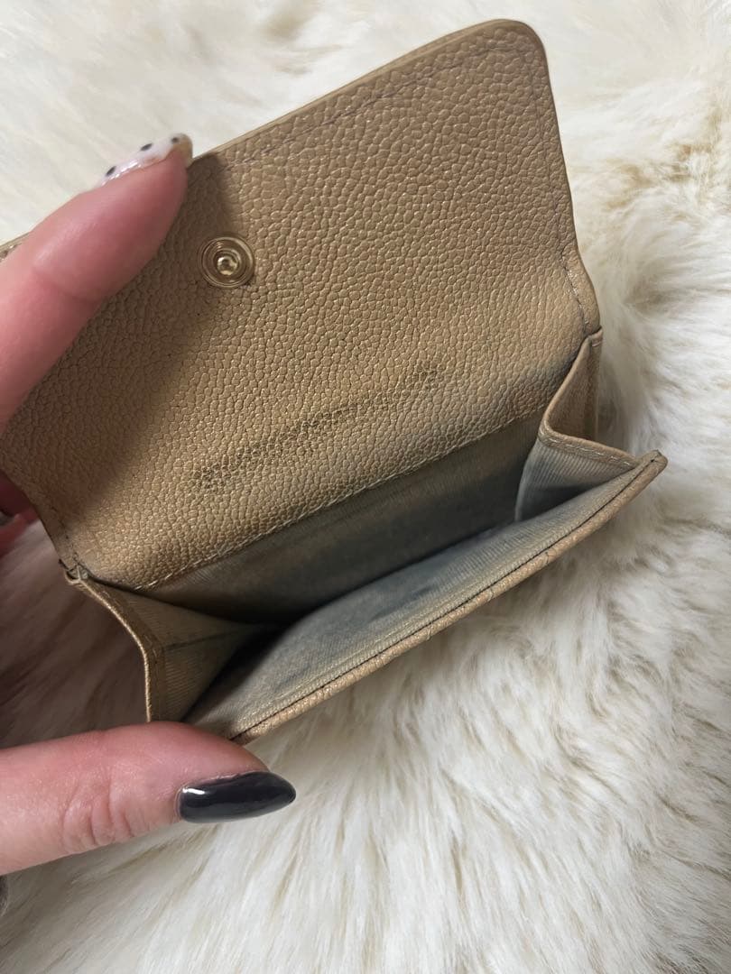CHANEL ベージュ 三つ折り財布