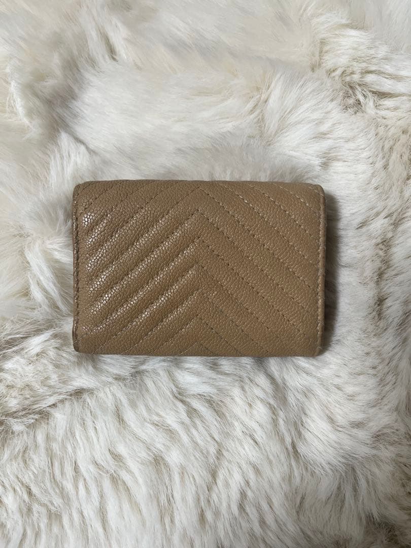 CHANEL ベージュ 三つ折り財布