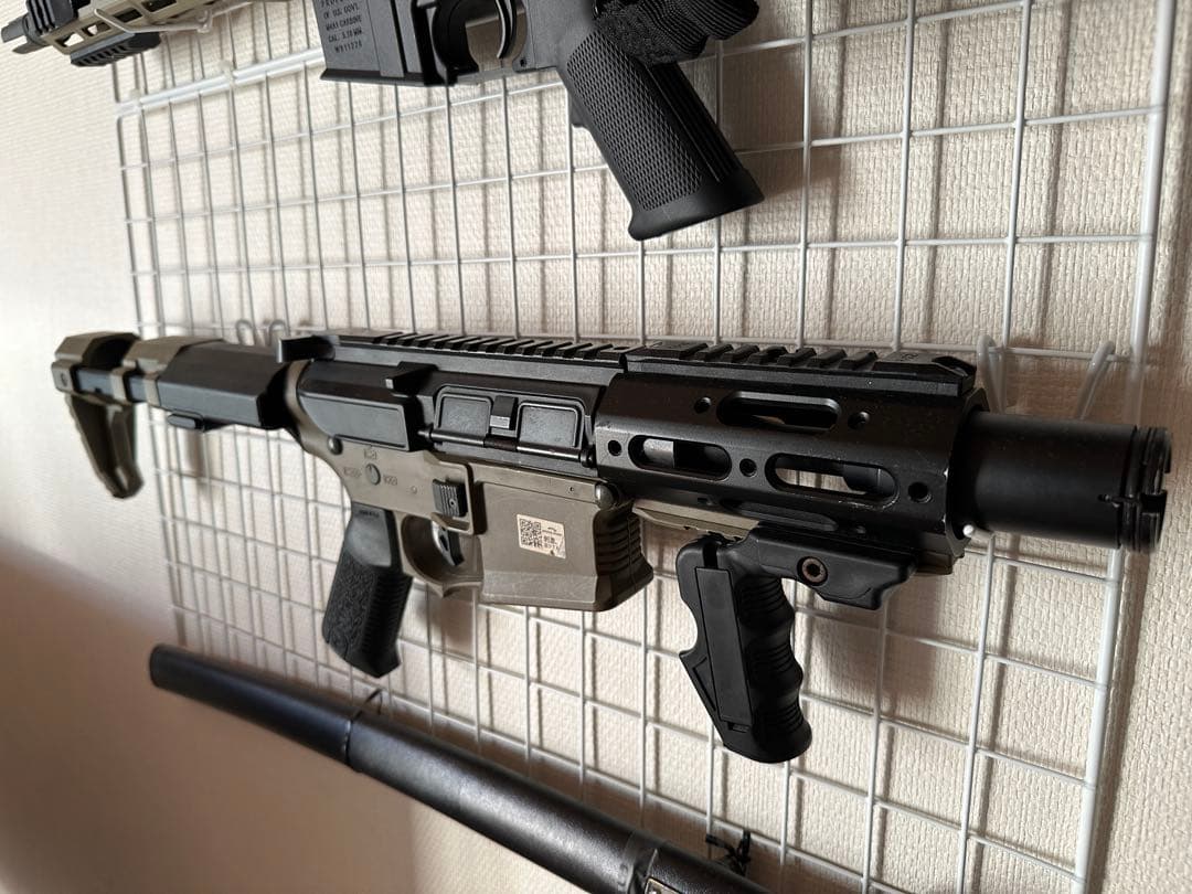 トイガンセット（サバゲー用）動作確認済 バッテリー＆マガジン付き