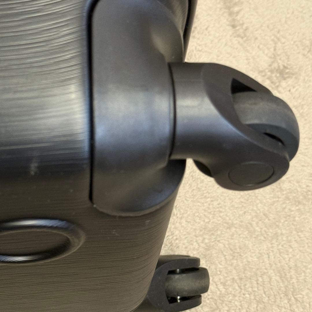   機内サイズ キャリーケース CK ロゴ 使用１回のみ