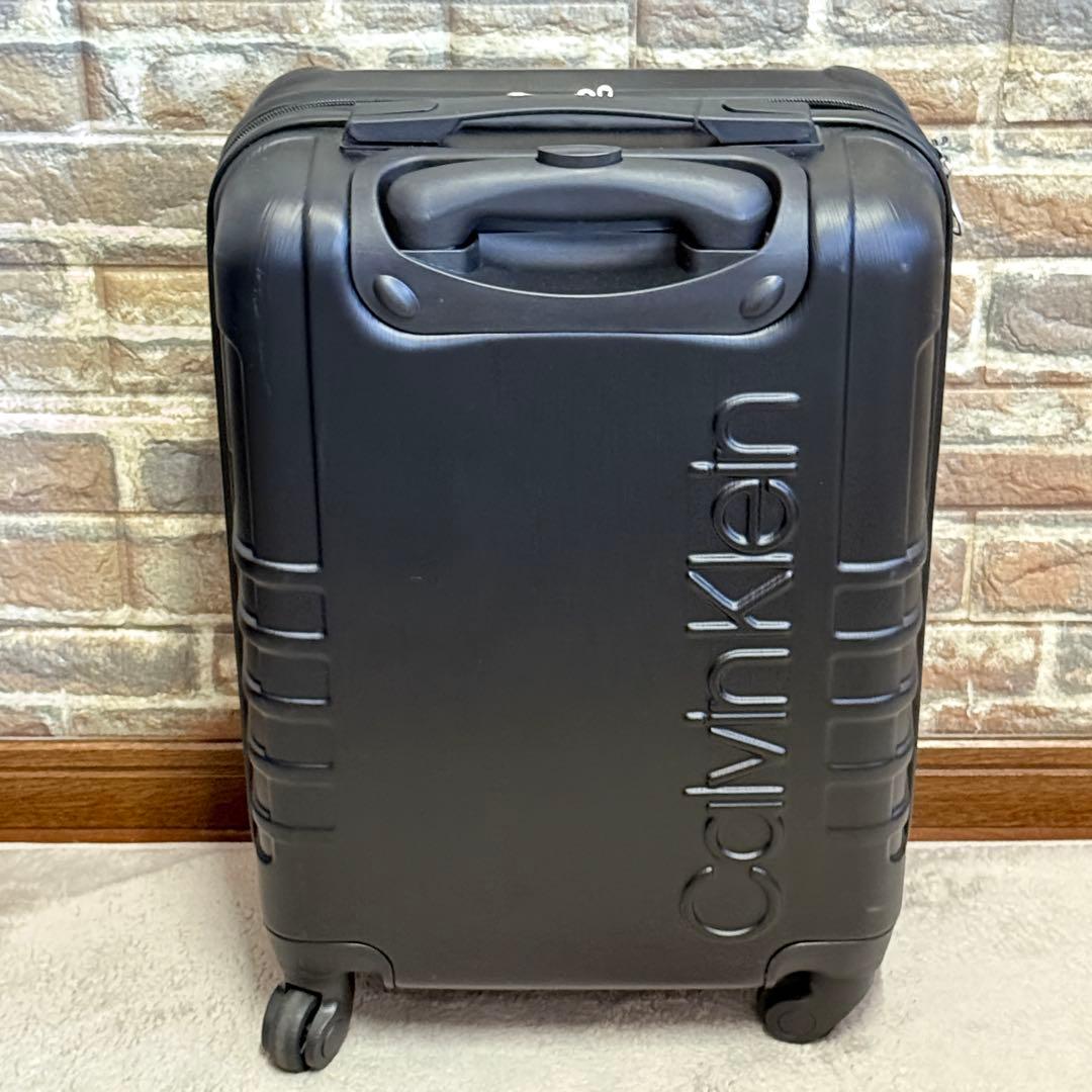   機内サイズ キャリーケース CK ロゴ 使用１回のみ