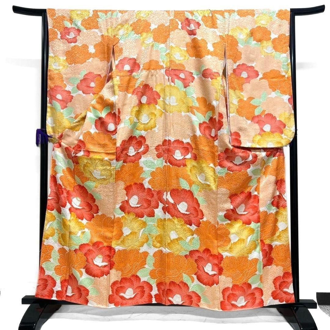 二尺袖　小振袖　金駒刺繍　椿　紗綾形地紋　成人式 晴れの日 着物 052a p