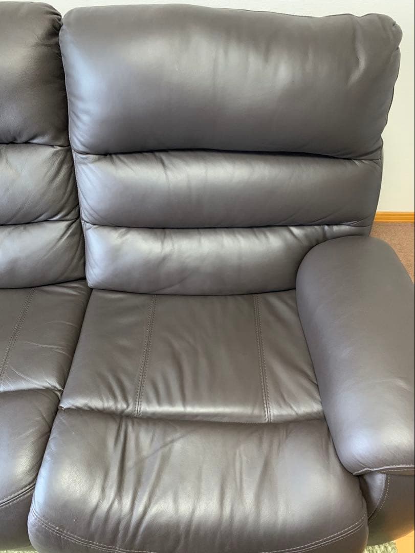 ニトリ 3人用 電動テーブル付 リクライニングソファ Nビリーバ 2革 DBR