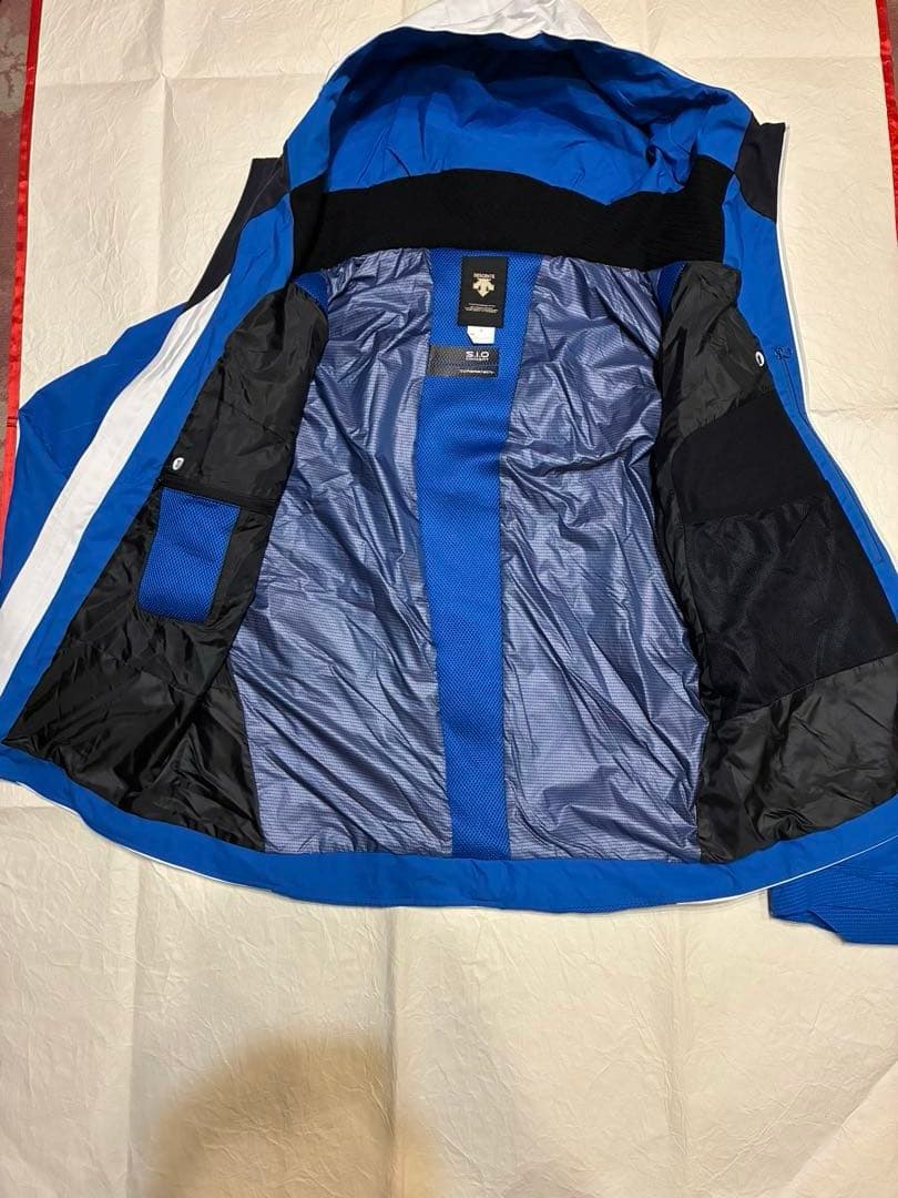 新品デサントDESCENTEスキーウェアデモチーム　サイズＯ メイトモデル非売品