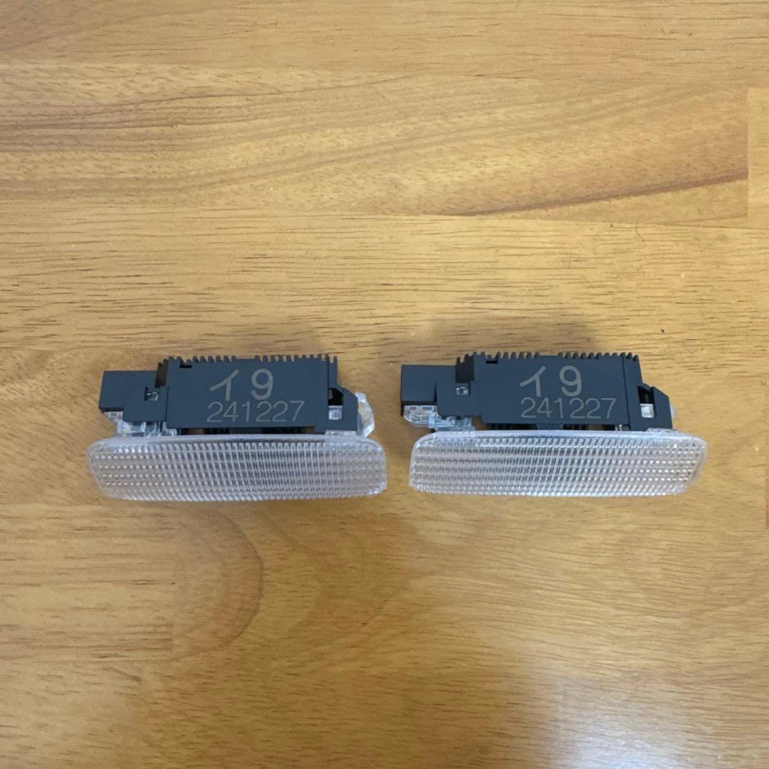 40ヴェルファィア ドアランプ カーテシイルミ