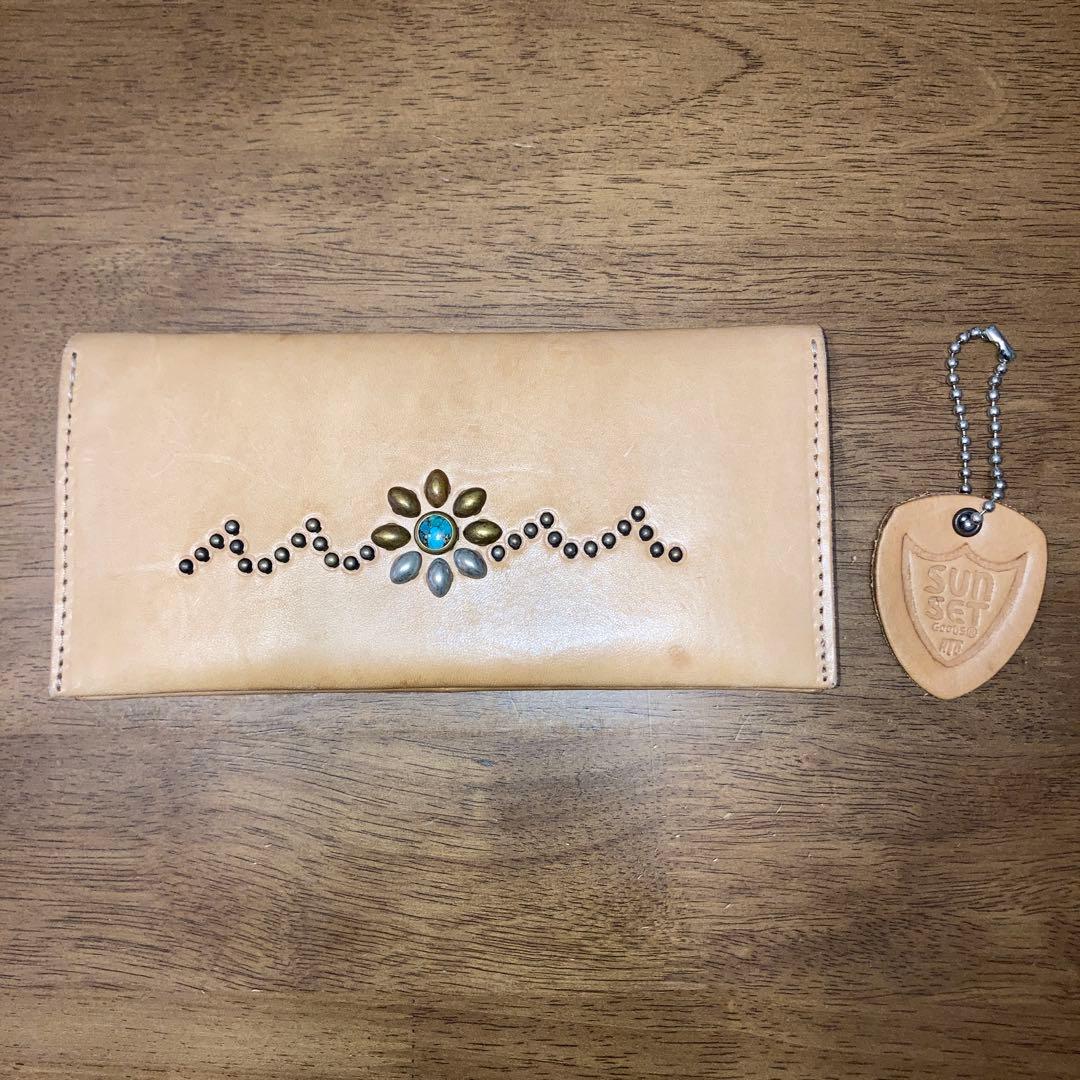 BB15☆HTCスタッズ財布