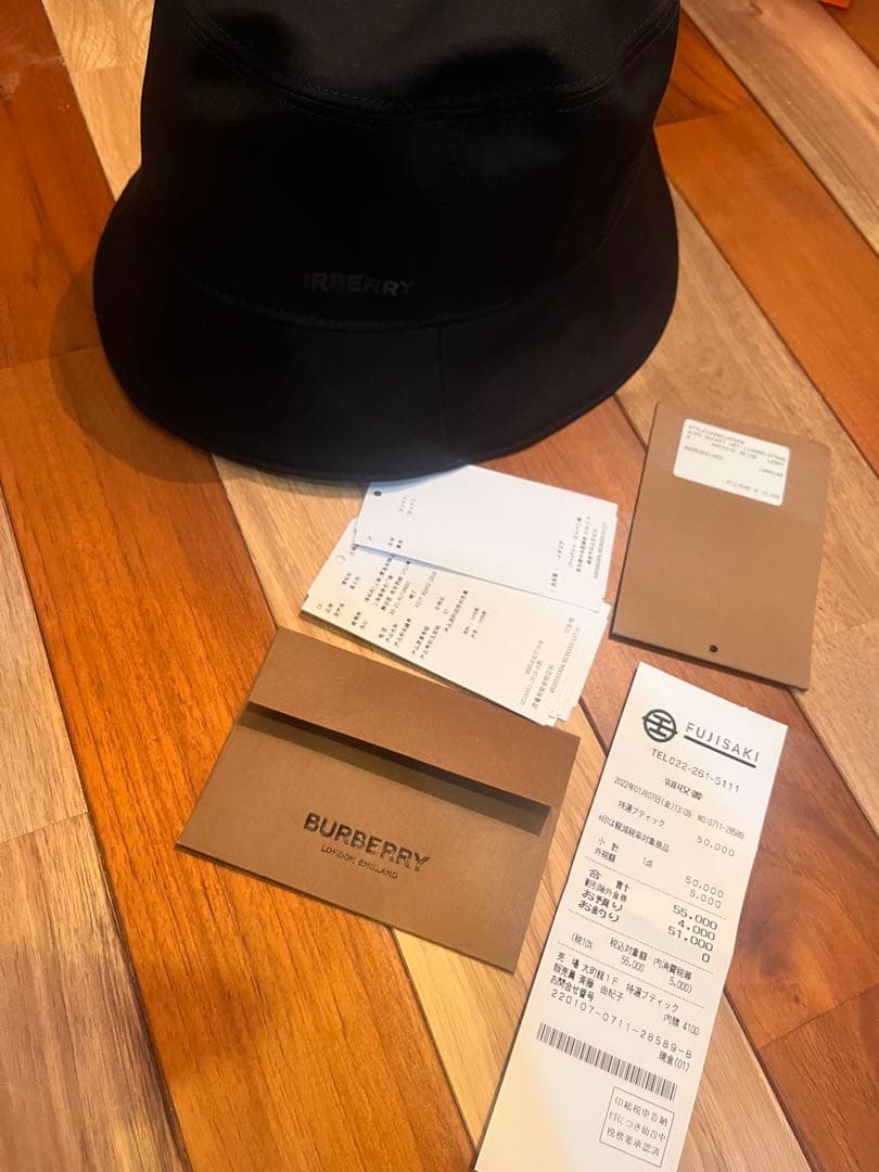 8*8様 BURBERRY リバーシブル　バケットハット