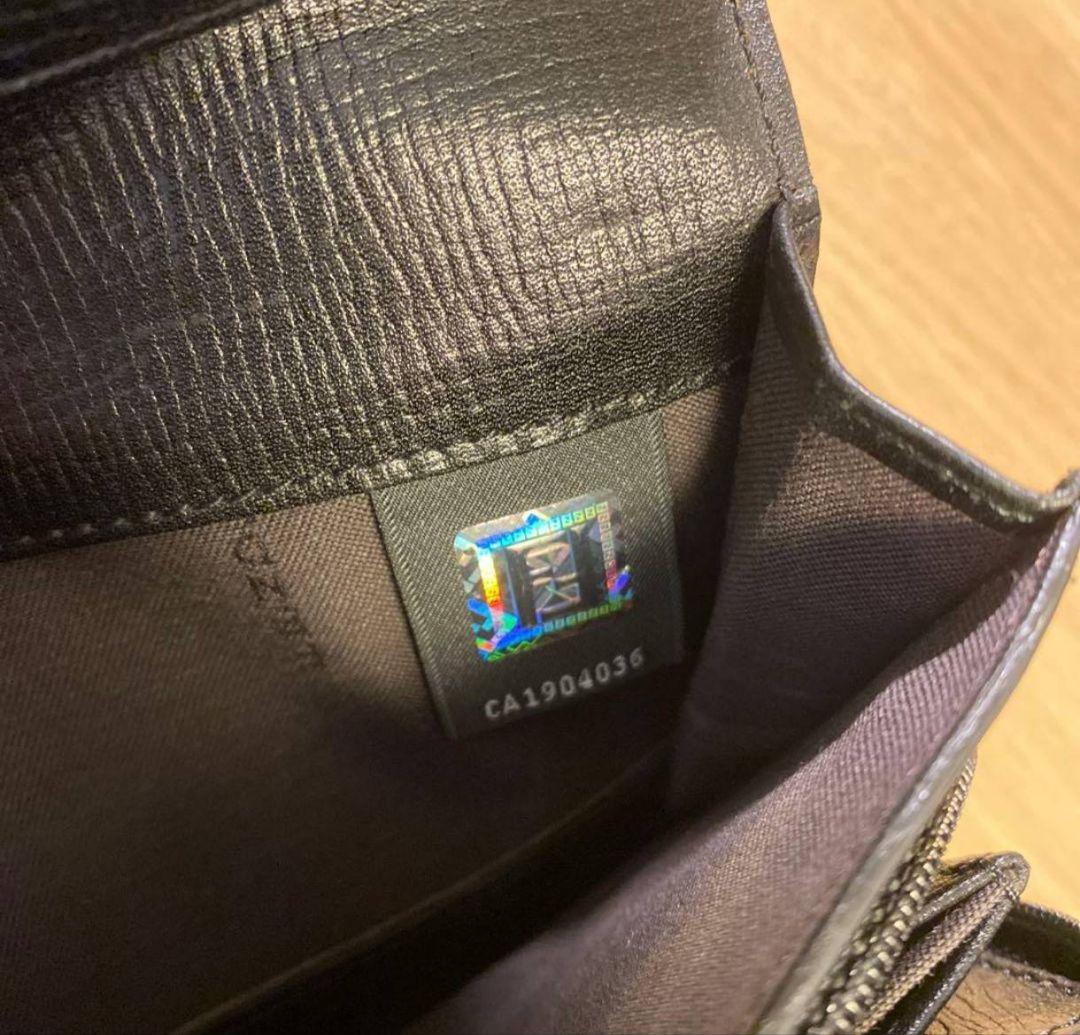 フェンディ　長財布