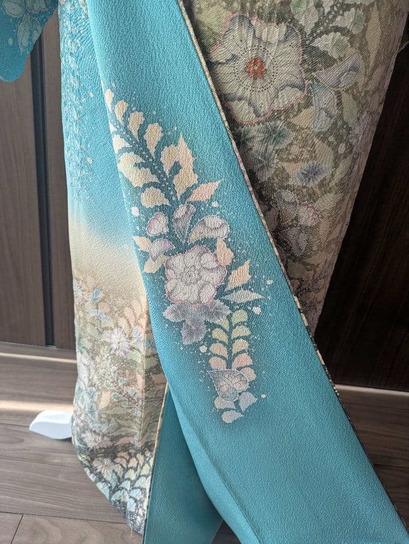 青色とベージュの花柄刺繍着物 卒業式　入学式