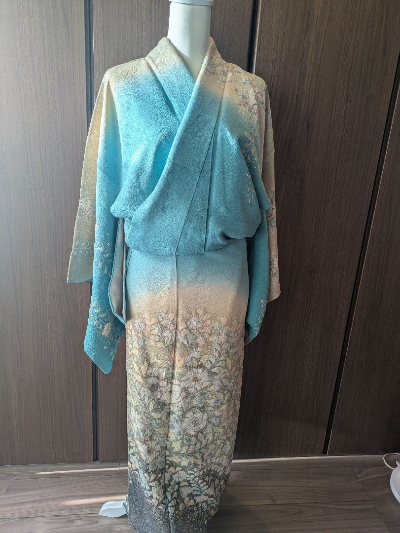 青色とベージュの花柄刺繍着物 卒業式　入学式