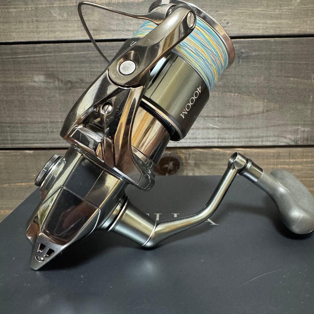 シマノ　22ステラ 4000M 美品　リブレハンドルノブ付き