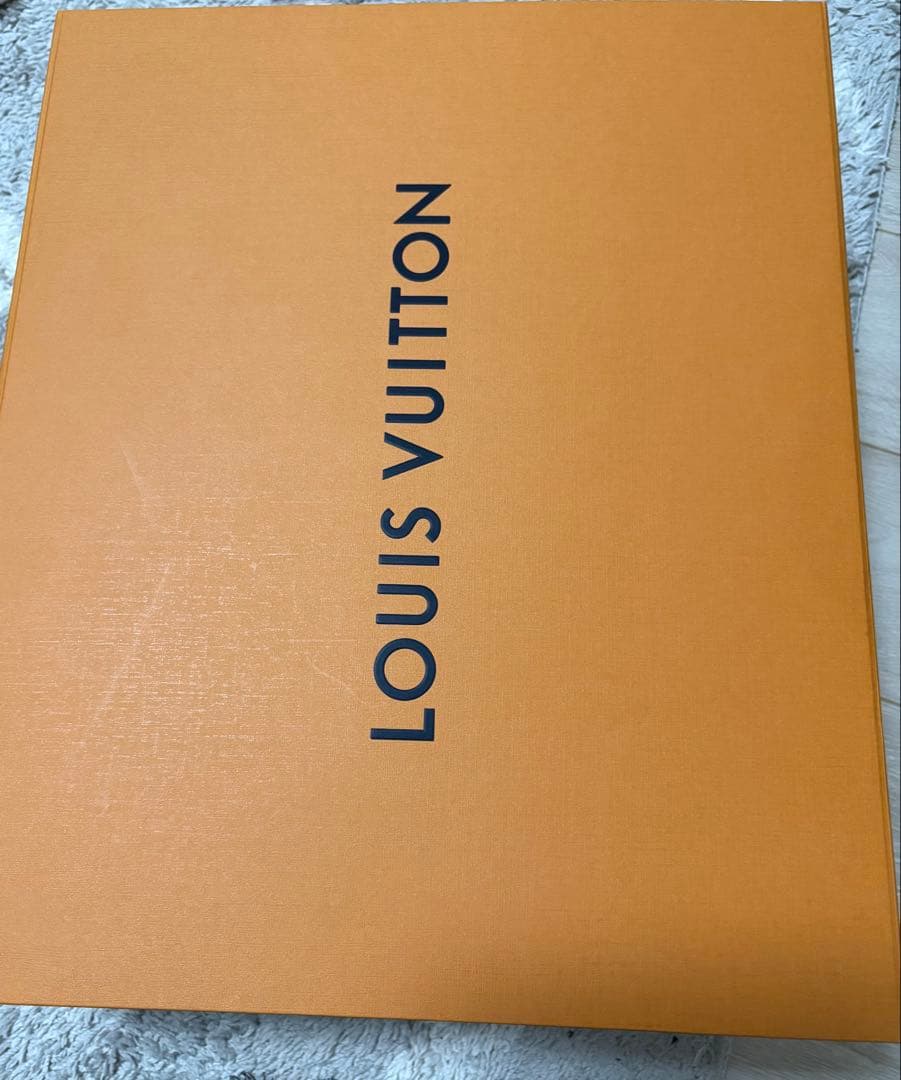 ルイヴィトン（LOUIS VUITTON）　クッション　ピンク