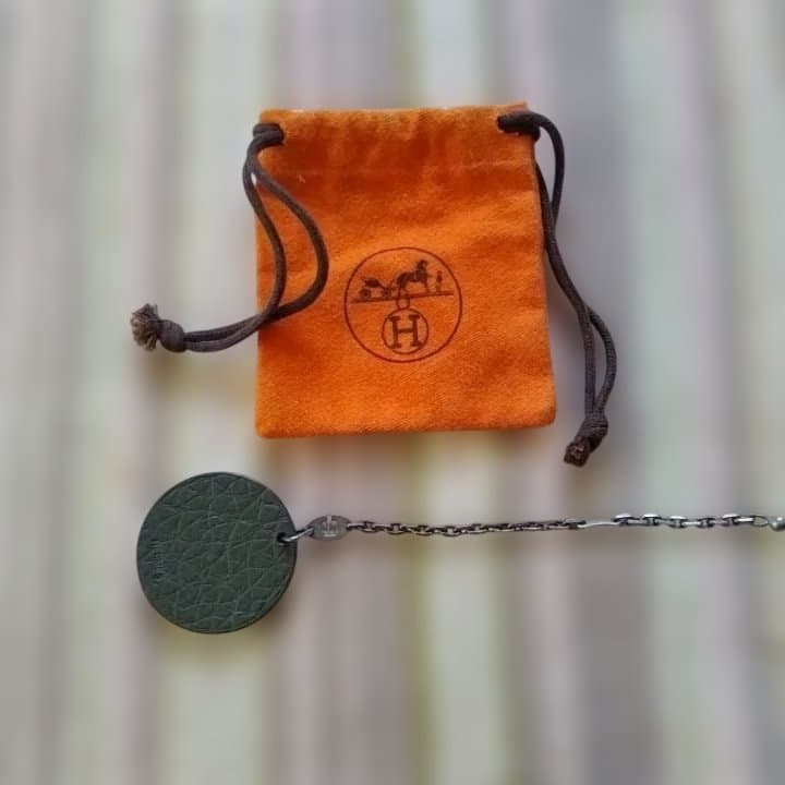 Hermès グリーンわにモチーフチャーム