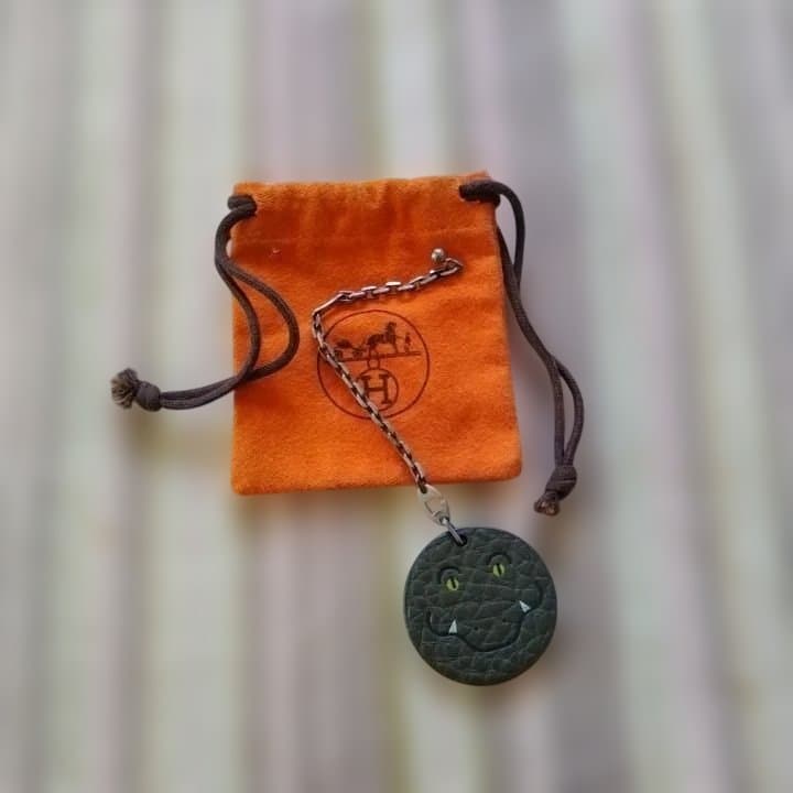 Hermès グリーンわにモチーフチャーム