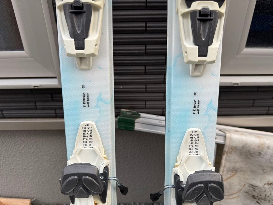 VÖLKL スキー板 ピンク青グラデーション　ブーツ　ストック3点セット