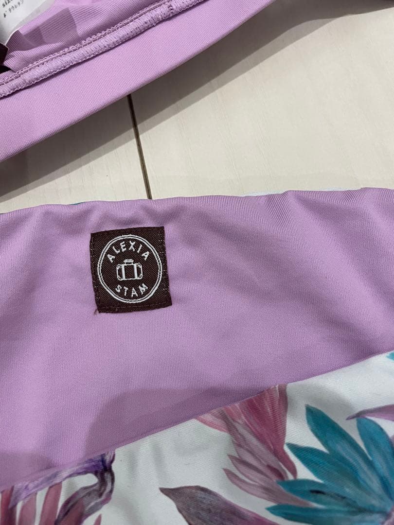 り*ご様 ALEXIA STAM セパレート水着 M