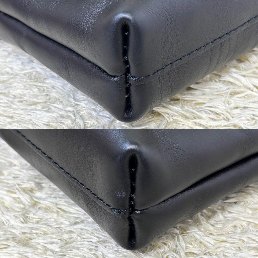 【極美品】ヘルツ ライトミニショルダー ブラック 黒 クロスボディ 斜め掛け