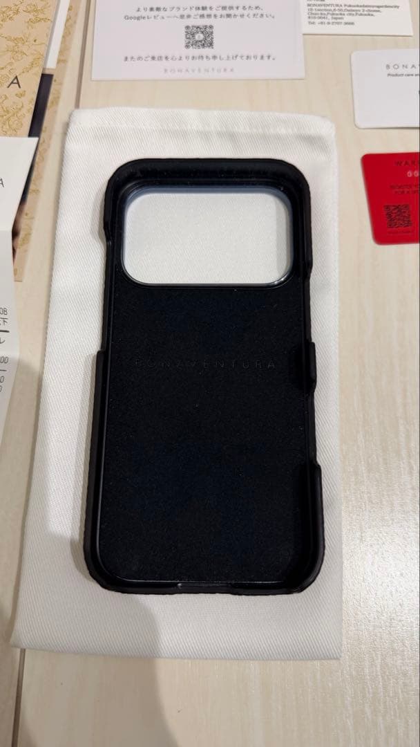 BONAVENTURAボナベンチュラiPhone17proシュリンクケース
