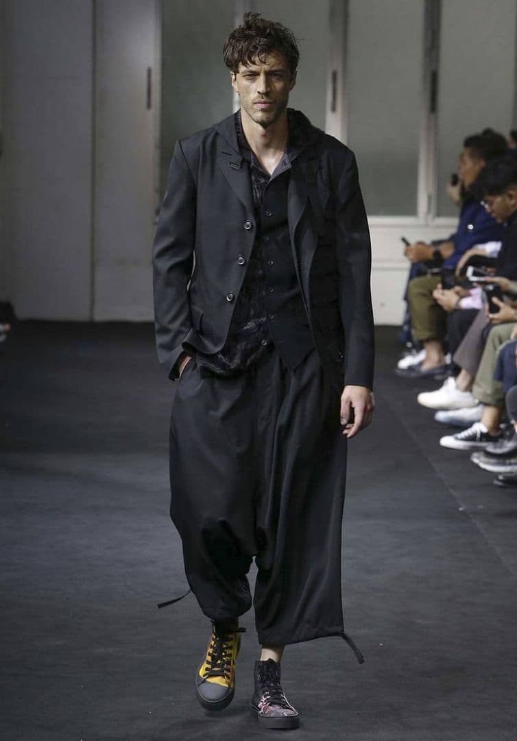 パ*ダ様 yohjiyamamoto サルエルパンツ サイズ3 19ss loo