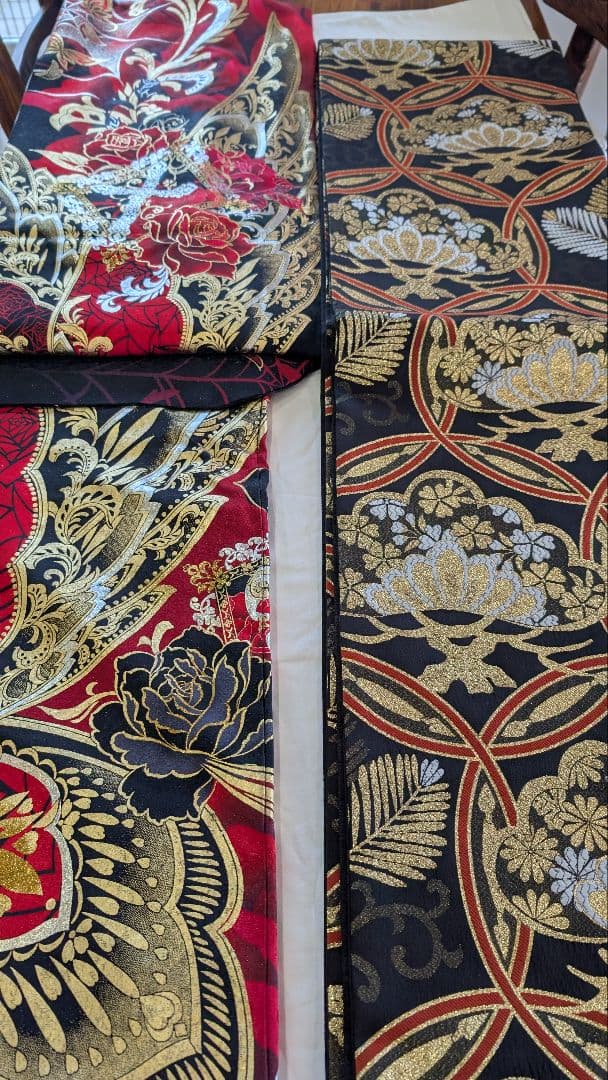 【超美品•現代柄】赤・黒・金 バラ模様の 振袖＆袋帯のセット♪162cm