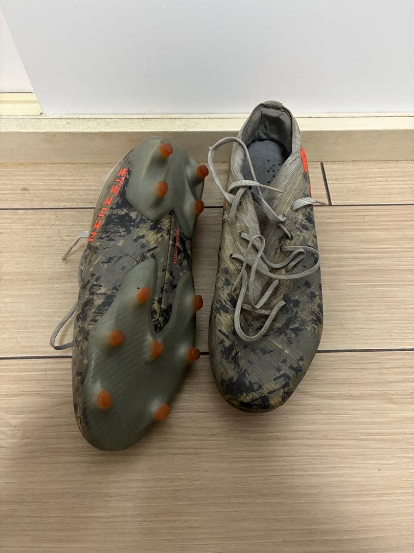 NEO 3 グレー カモフラージュ サッカーシューズ