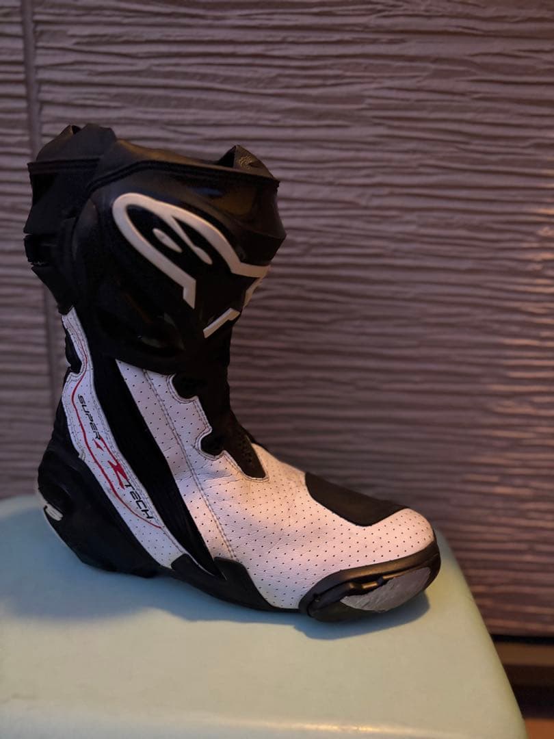 アルパスターズ・レーシングブーツ。25cm左のスライダー無し